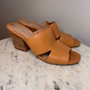 Madewell Tessa Sandals Size 8 Tan Leather
Heels shoes